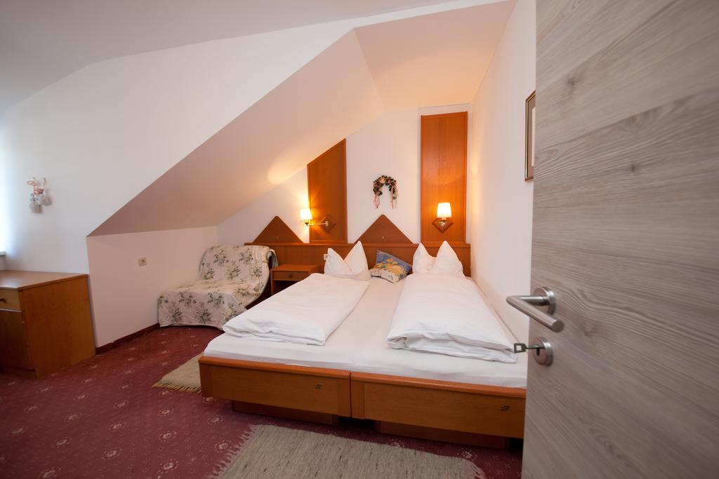 Haus Hoffmann Appartement Sonnenalpe Nassfeld Buitenkant foto